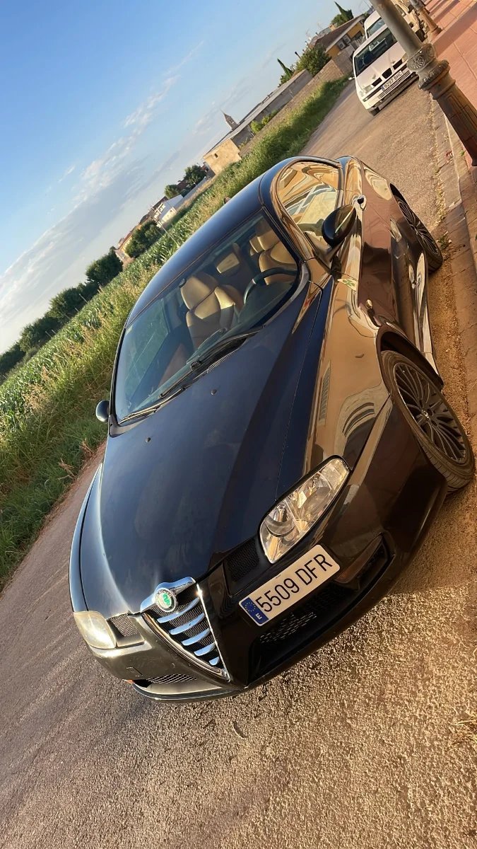 Alfa Romeo GT 2005 - foto 1