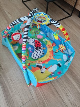 Gimnasio para bebé con arco de juegos