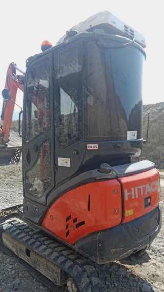 Miniexcavadora Hitachi zaxis 18-3,.