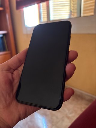 iPhone 11 Negro , regalo carcasas fundas y cable