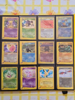 Collezione carte Pokemon E-series