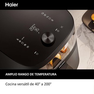 Freidora de aire Haier con accesorios