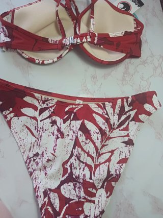 Bikini red point Rojo talla 42C Estampado Flo
