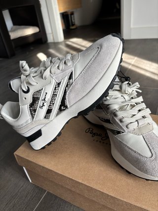 Zapatillas Pepe Jeans Beige y Blancas