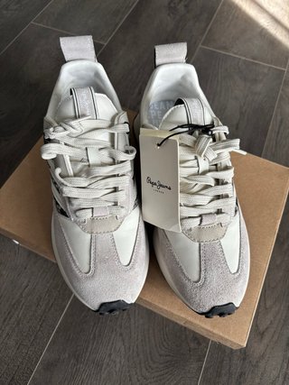 Zapatillas Pepe Jeans Beige y Blancas