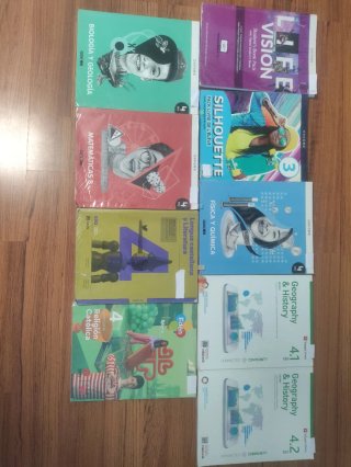 Libros de 4° ESO bilingüe Instituto Velazanetti