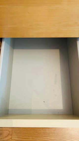 2 mesitas de noche de madera