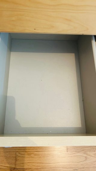 2 mesitas de noche de madera