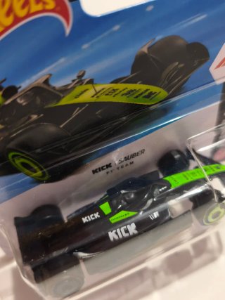 Hot Wheels F1 Team Kick Sauber 154/250