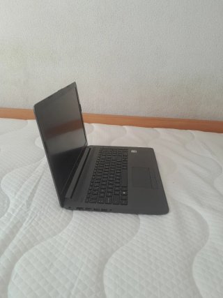 Ordenador HP 250 g7