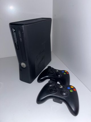 Xbox 360 + 2 Mandos Negros
