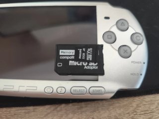 PSP 3000 Plateada Sony + Accesorios