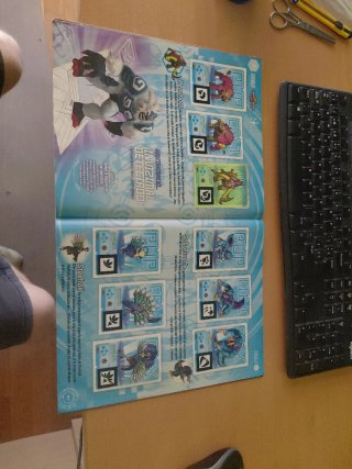 Álbum Cromos Invizimals Sticker Album