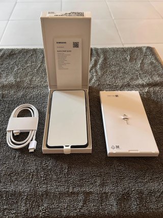 Samaung A57 5G 256GB NUEVO + funda Spigen