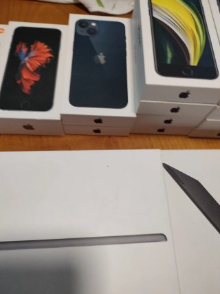 Cajas vacías Apple y Xiaomi