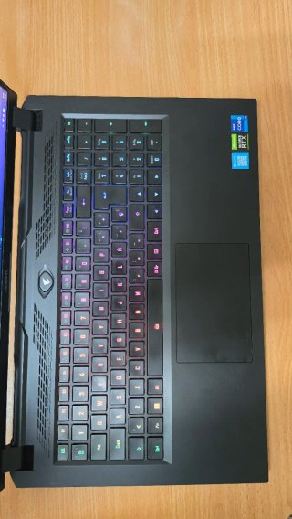 Gigabyte Aorus 17 XE4 i7 12700H RTX 3070 Ti