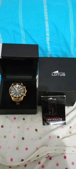 Reloj original Lotus Hombre Dorado y Negro
