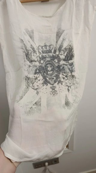 Camiseta manga corta ONLY. Talla M