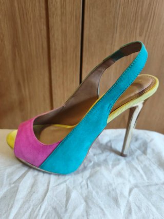 Zapatos Peep Toe Antelina Multicolor tacón dorado