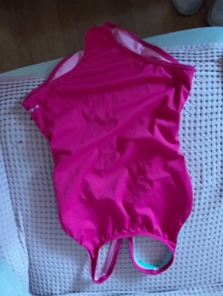 Lote de bañadores niña . Talla 9-10. Todos 10€