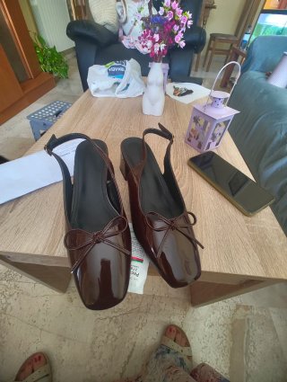 Zapatos tacón al aire nuevos