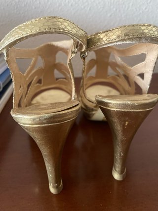 Sandalias Doradas Tacón