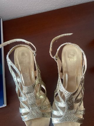 Sandalias Doradas Tacón