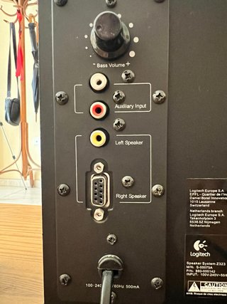 Logitech Z323 2.1 Subwoofer Altavoces