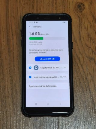 Samsung Galaxy J6 + cargador y funda