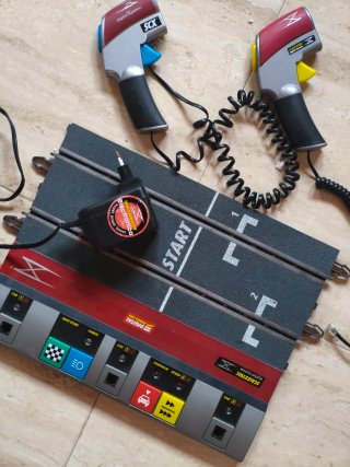 SCX Scalextric Digital System.Base Salida+2Mandos