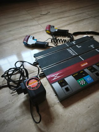 SCX Scalextric Digital System.Base Salida+2Mandos