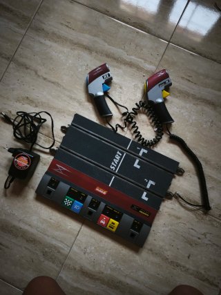 SCX Scalextric Digital System.Base Salida+2Mandos