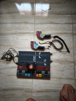 SCX Scalextric Digital System.Base Salida+2Mandos