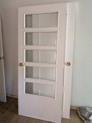 Puertas de madera blancas