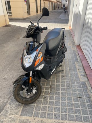 Ciclomotor Kymco Agility Negro y Naranja