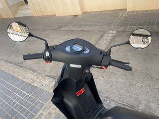 Ciclomotor Kymco Agility Negro y Naranja