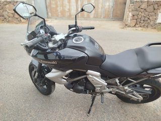 Kawasaki Versys 650 Negra/Plata