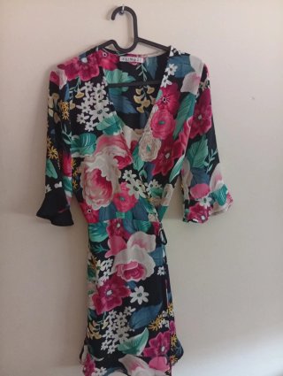 Vestido floral manga media