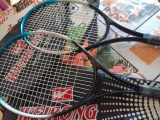 2 Raquetas de Tenis Nuevas con Estuche