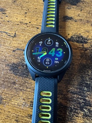 Reloj Garmin Forerunner 265s Negro/Amarillo