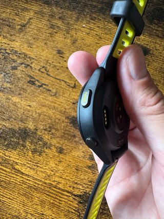 Reloj Garmin Forerunner 265s Negro/Amarillo