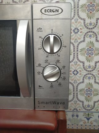 Microondas ECRON