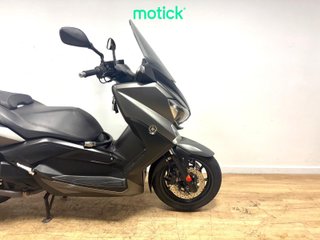 YAMAHA XMAX 400 (ESCAPE SPARK) (ENTREGA ESCAPE DE SERIE)