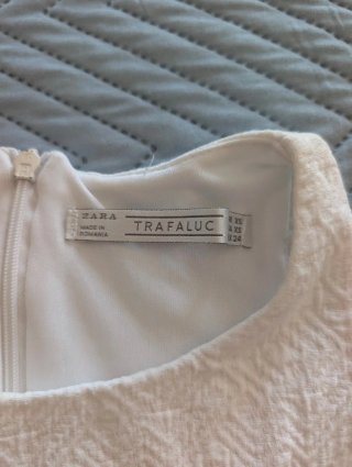 Vestido corto blanco Zara
