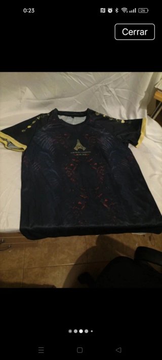 Camiseta Champions 25 Negra y Dorada