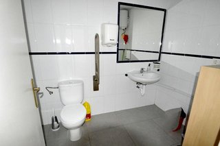 Local comercial en venta en Barrio Alto - San Félix - Oliveros - Altamira en Almería