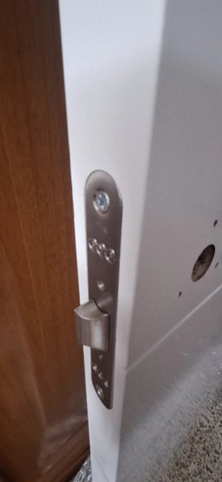 Puerta interior blanca
