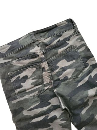 Pantalones vaqueros camuflados