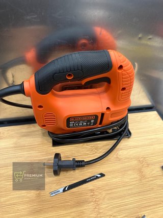 BLACK+DECKER Sierra de calar 400W, 3000 rpm