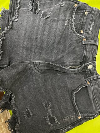 Shorts vaqueros desgastados Stradivarius talla 38